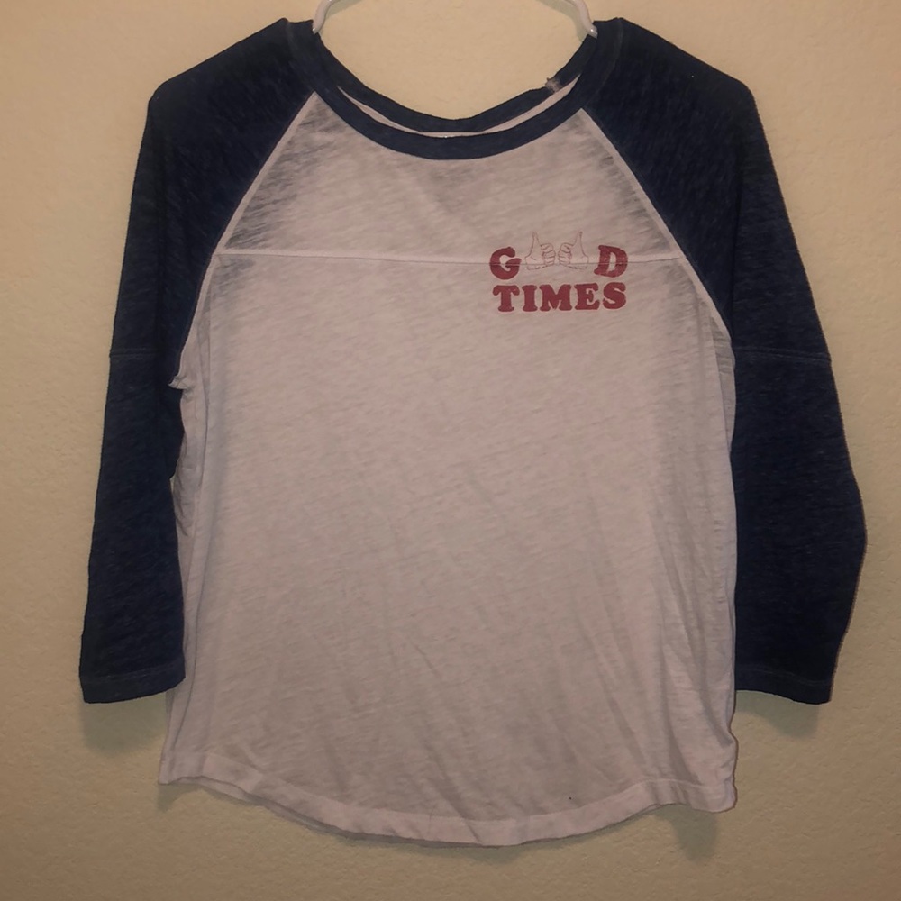 American Eagle quarter sleeve shirt